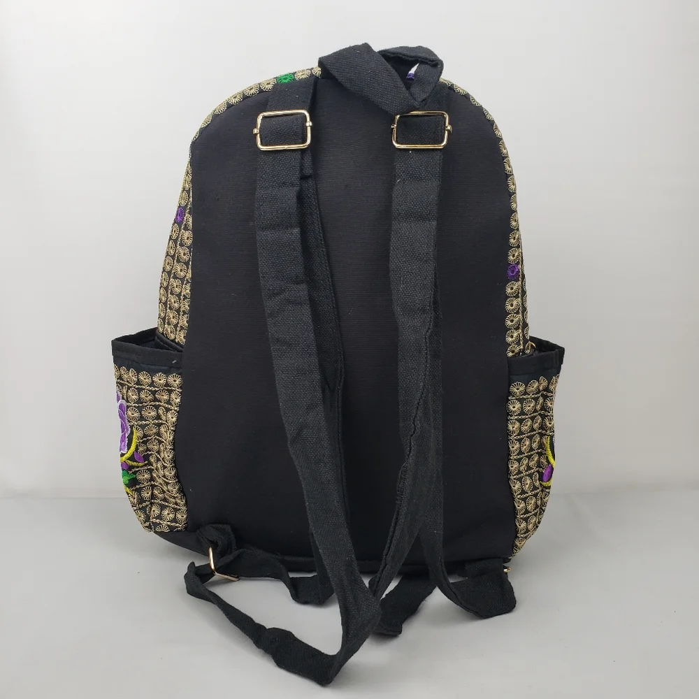 Embroidered floral Mexican Backpack NEW/ mochila Mexicana bordada a mano nueva‎